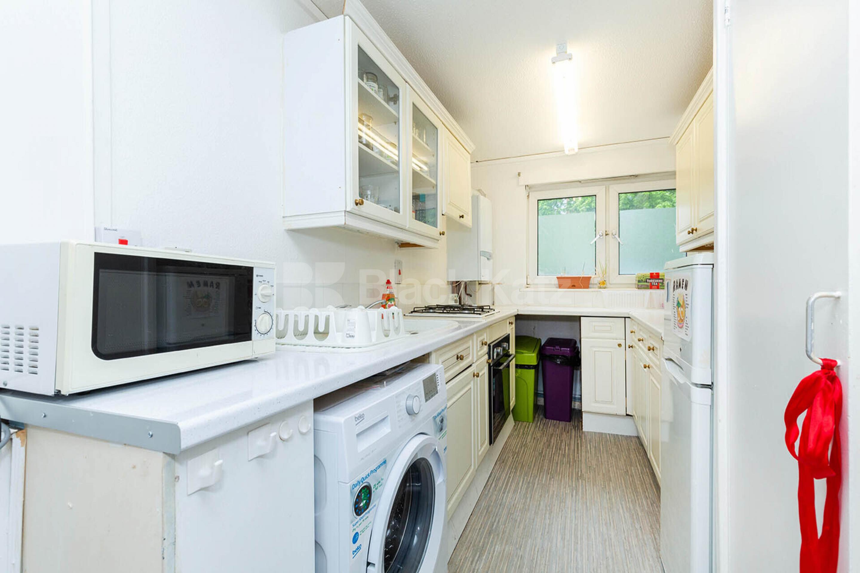 A split level 2/3 bedroom property with a large kitchen diner  Lindsey Mews, Islington N1